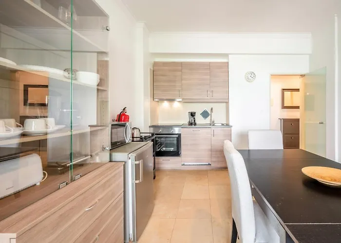 Guestrady - Almirante Reis * Lizbona