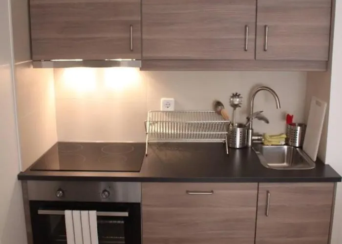 Guestrady - Almirante Reis *